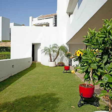 Alanda Los Flamingos Apartment *